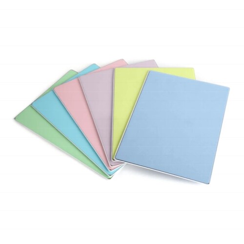 Farebná magnetická a popisovateľná tabuľka